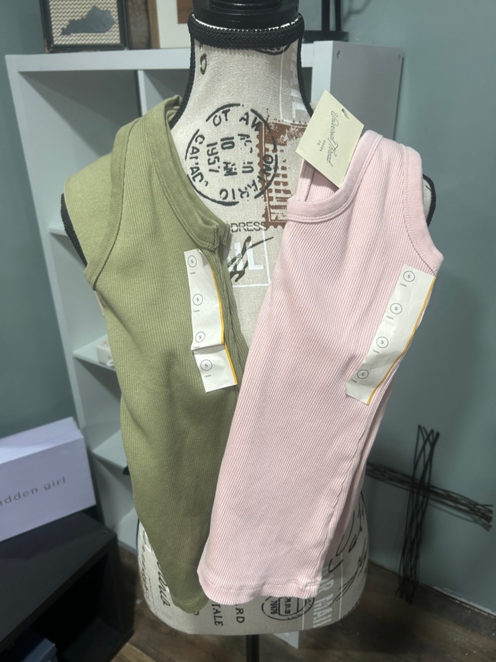 2 Ribbed Sleeveless Tank Top — Pink and Olive